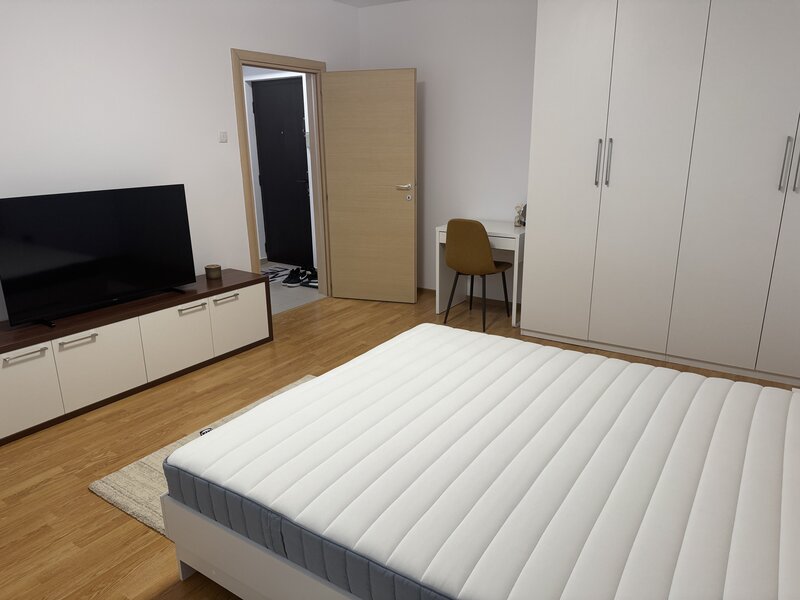 Vitan Mall, Str. Foisorului,