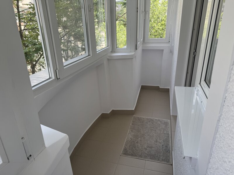 Vitan Mall, Str. Foisorului,